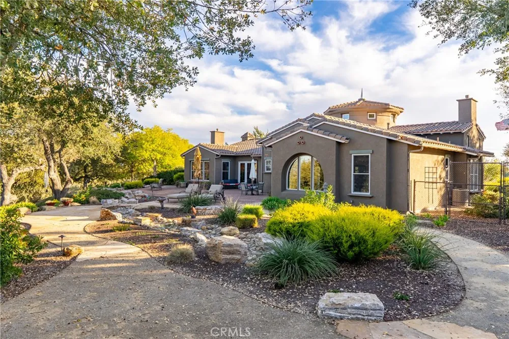 2438 Battering Rock Templeton, CA 93465