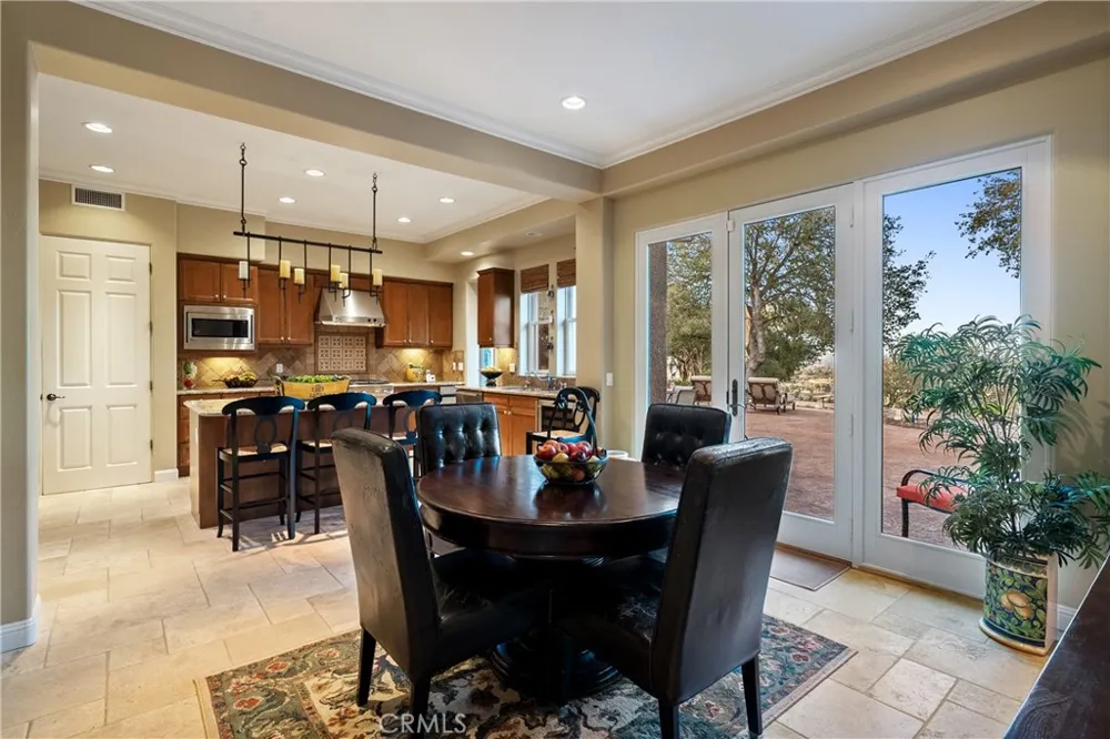 2438 Battering Rock Templeton, CA 93465