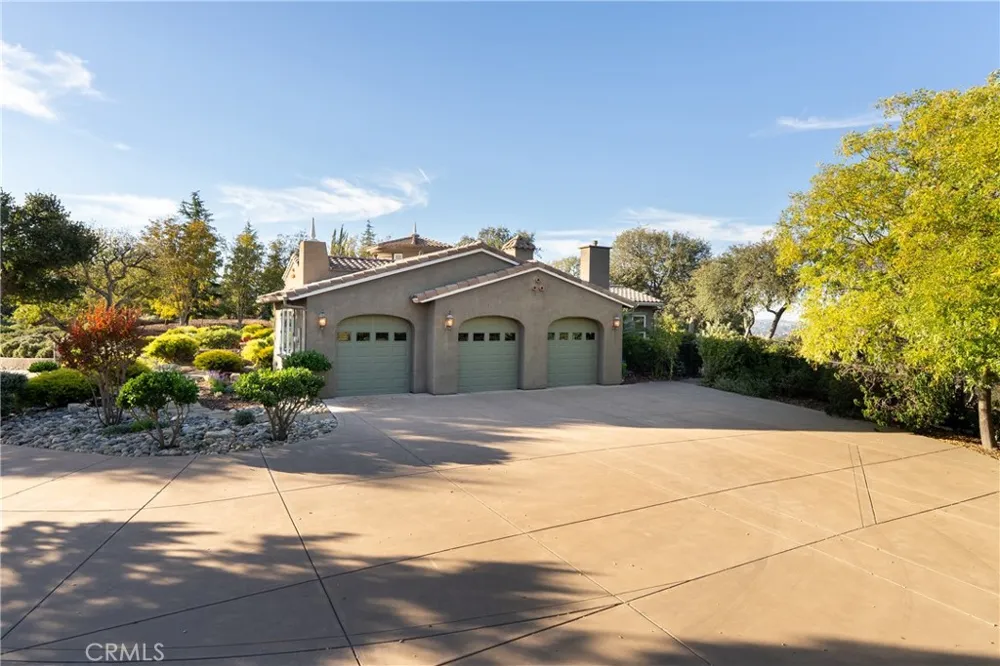 2438 Battering Rock Templeton, CA 93465