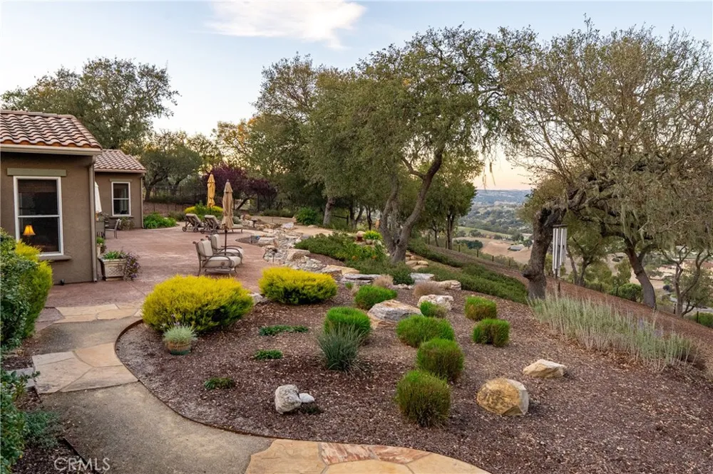 2438 Battering Rock Templeton, CA 93465