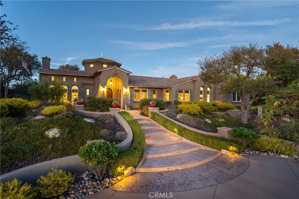 2438 Battering Rock Templeton, CA 93465