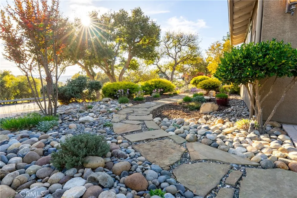 2438 Battering Rock Templeton, CA 93465