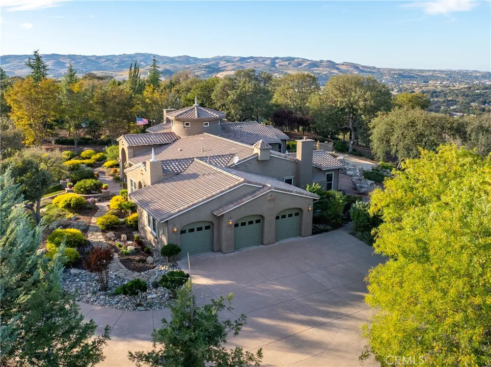 2438 Battering Rock Templeton, CA 93465