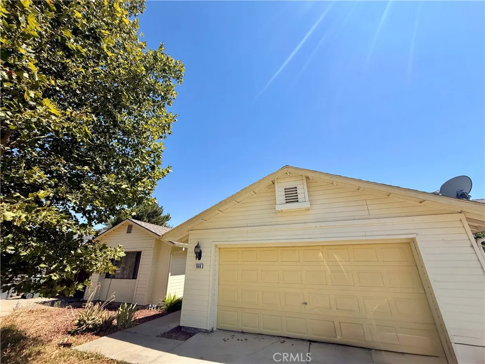 1666 Saltbrush Coalinga, CA 93210