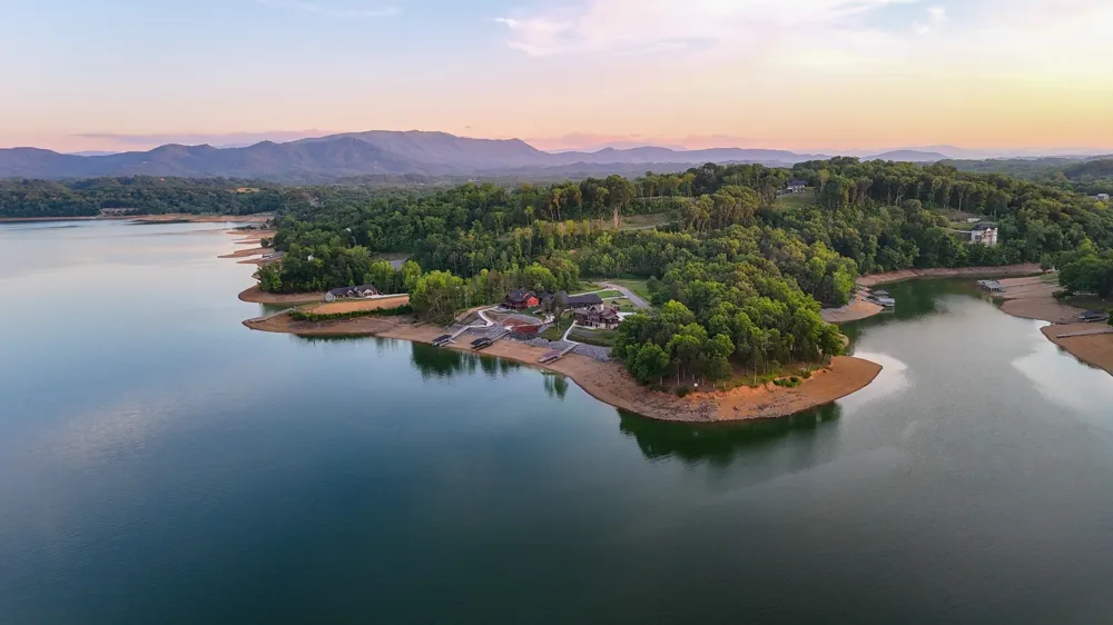 123 Ridge Point Trl Dandridge, TN 37725