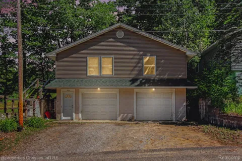 642 Sharon Street
