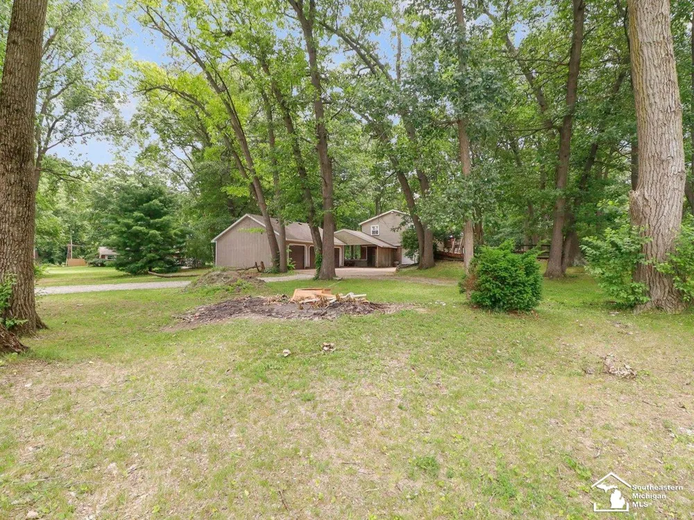 11589 Brookshire Drive Bedford Township, MI 48182