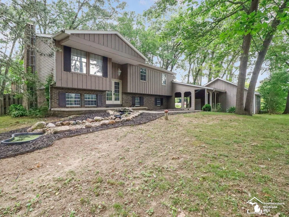 11589 Brookshire Drive Bedford Township, MI 48182