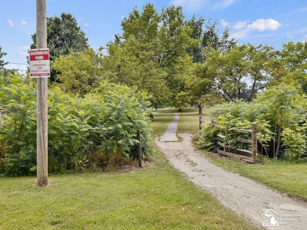 11589 Brookshire Drive Bedford Township, MI 48182