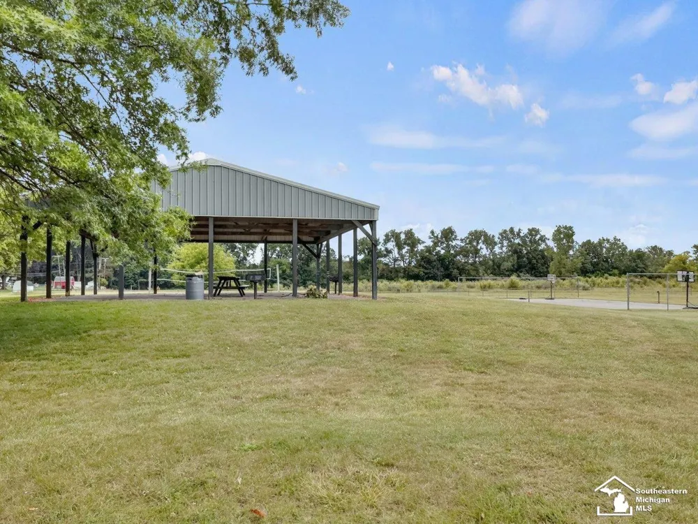 11589 Brookshire Drive Bedford Township, MI 48182