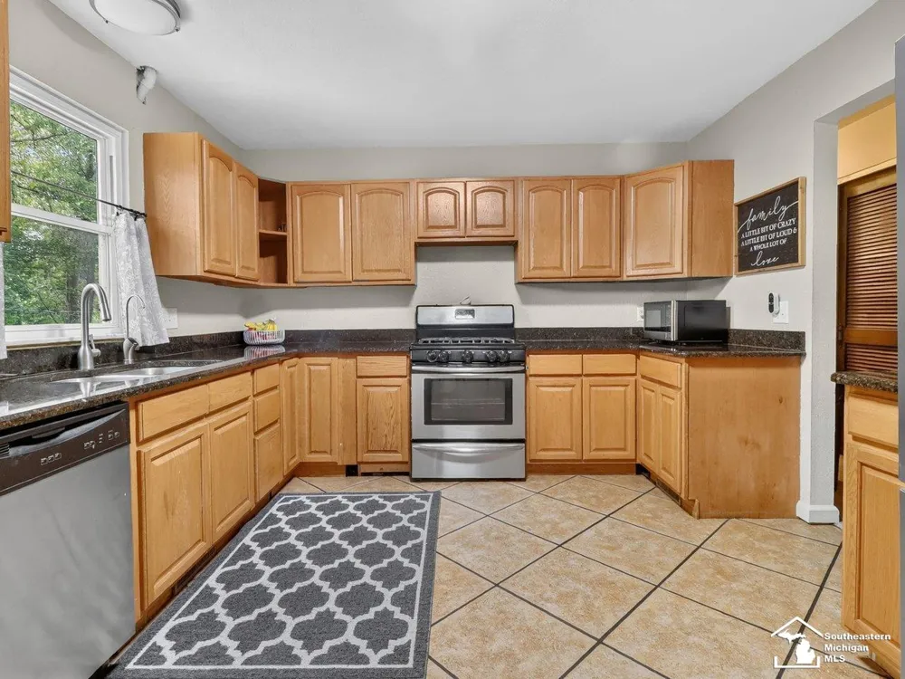 11589 Brookshire Drive Bedford Township, MI 48182