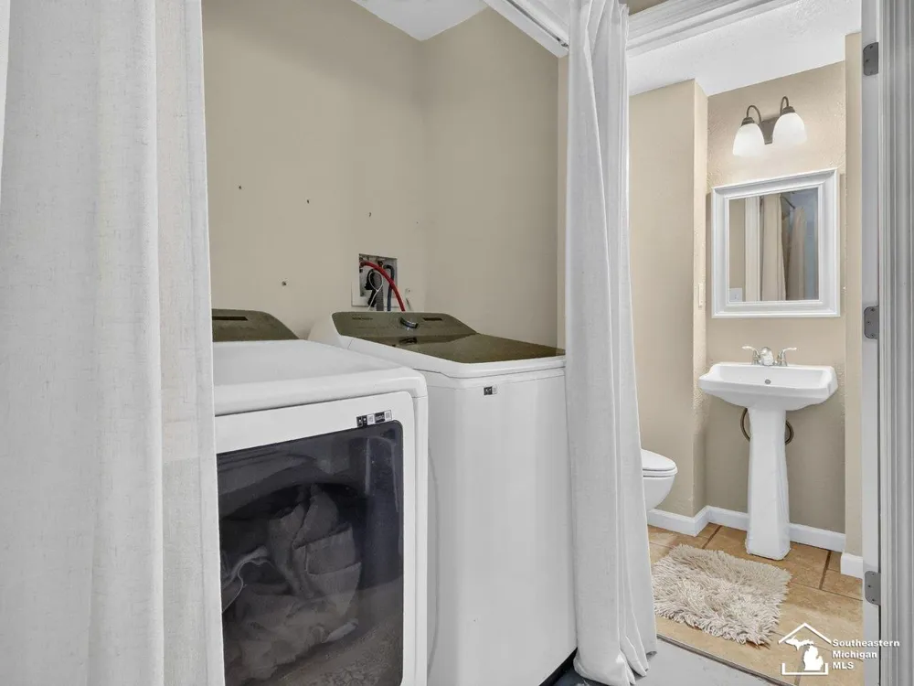 11589 Brookshire Drive Bedford Township, MI 48182