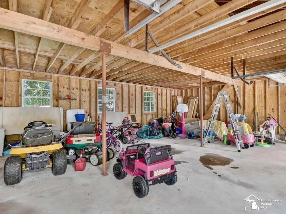11589 Brookshire Drive Bedford Township, MI 48182