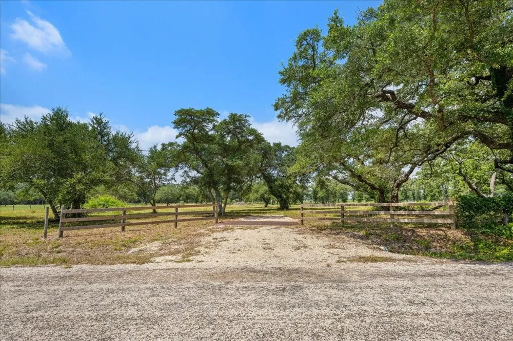 6900 Waldeck Cemetery Road Round Top, TX 78954