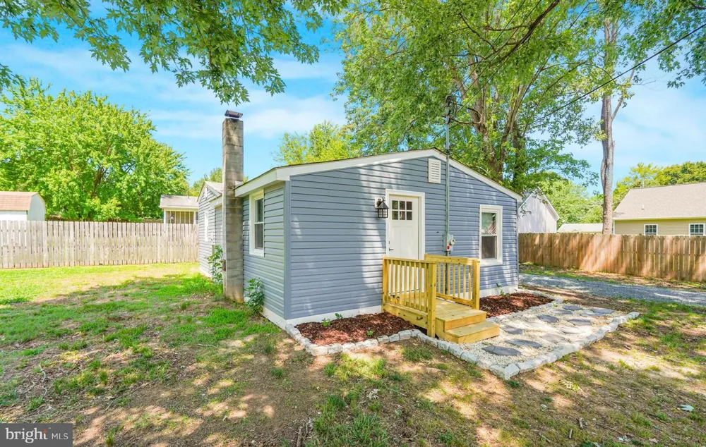 227 DALE DRIVE Colonial Beach, VA 22443