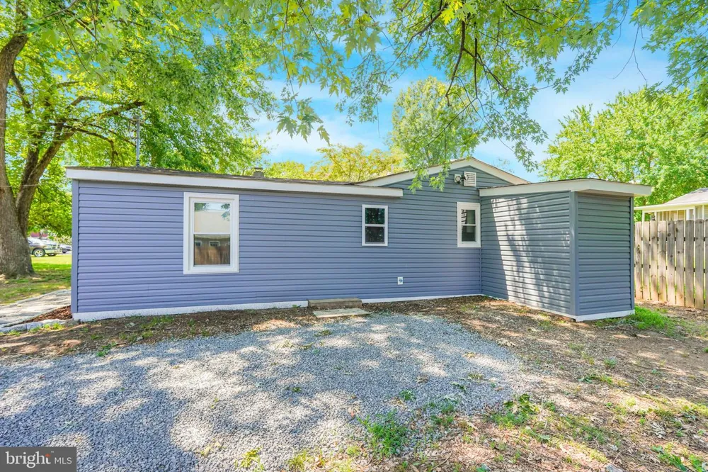 227 DALE DRIVE Colonial Beach, VA 22443