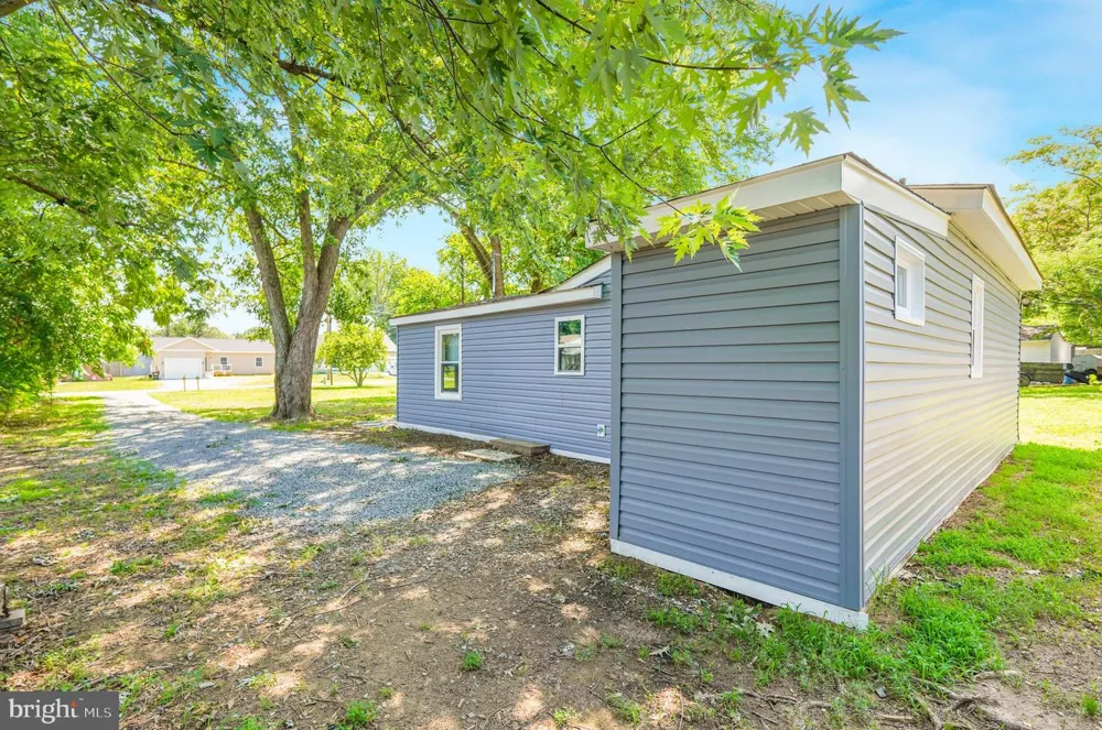 227 DALE DRIVE Colonial Beach, VA 22443