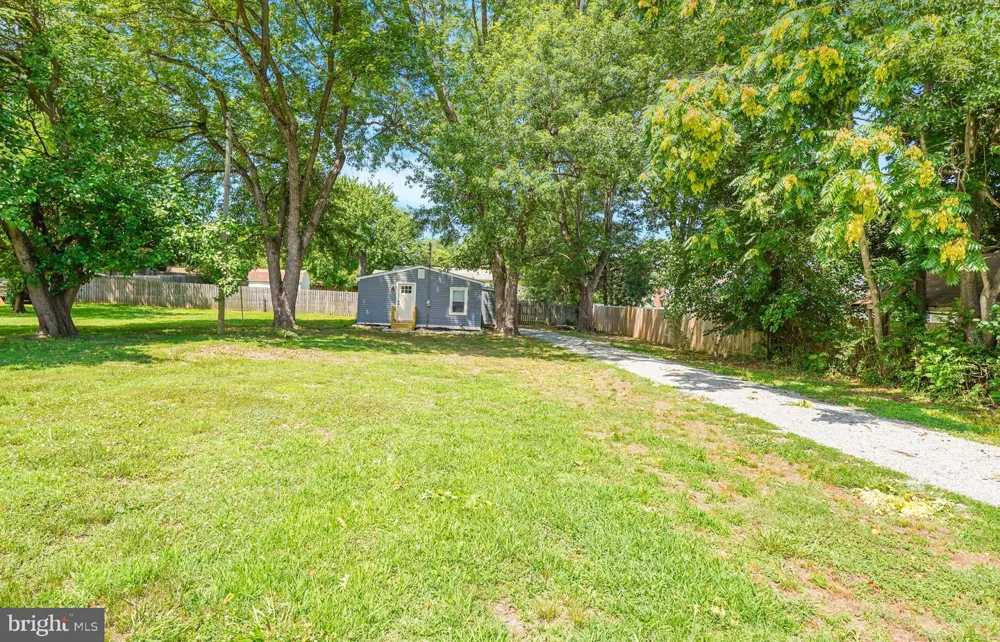 227 DALE DRIVE Colonial Beach, VA 22443