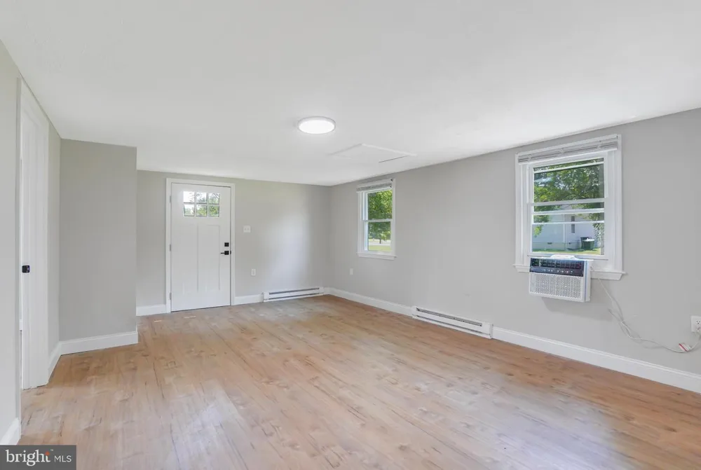 227 DALE DRIVE Colonial Beach, VA 22443