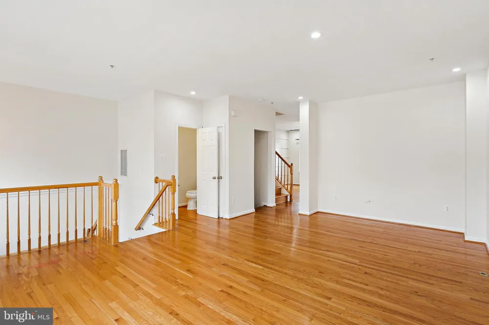 9939 FRAGRANT LILIES WAY Laurel, MD 20723