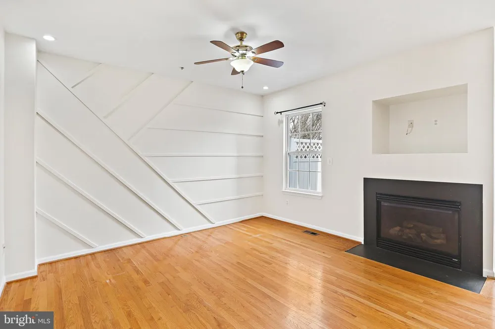 9939 FRAGRANT LILIES WAY Laurel, MD 20723