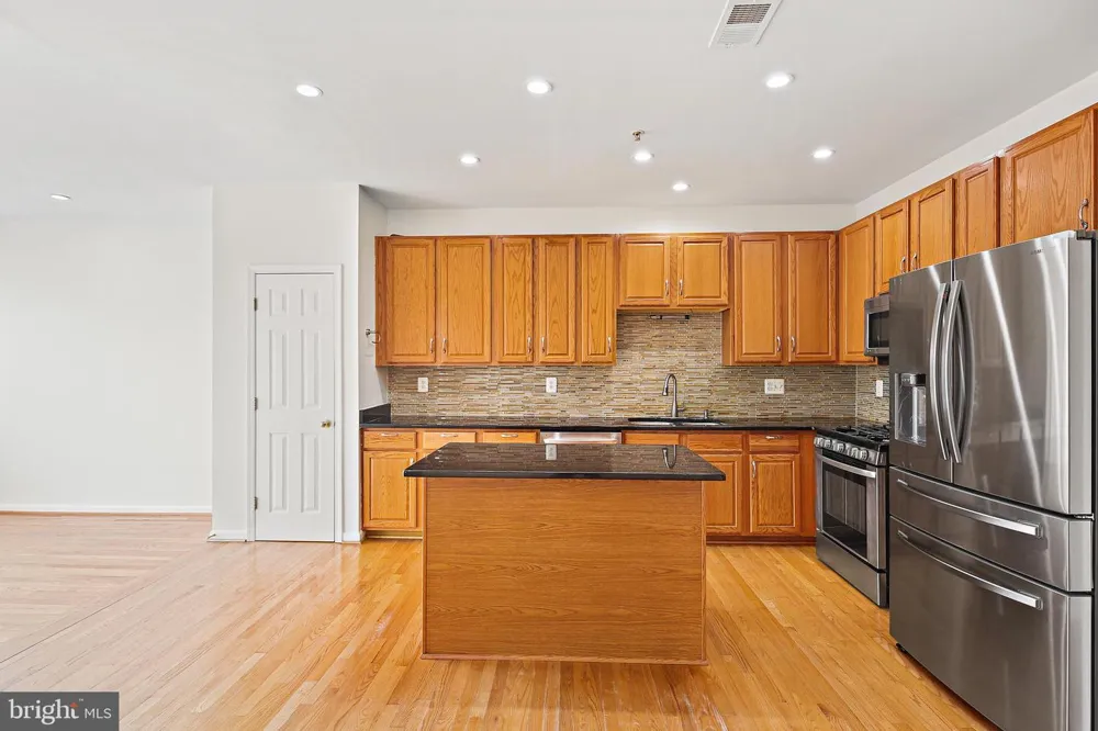 9939 FRAGRANT LILIES WAY Laurel, MD 20723