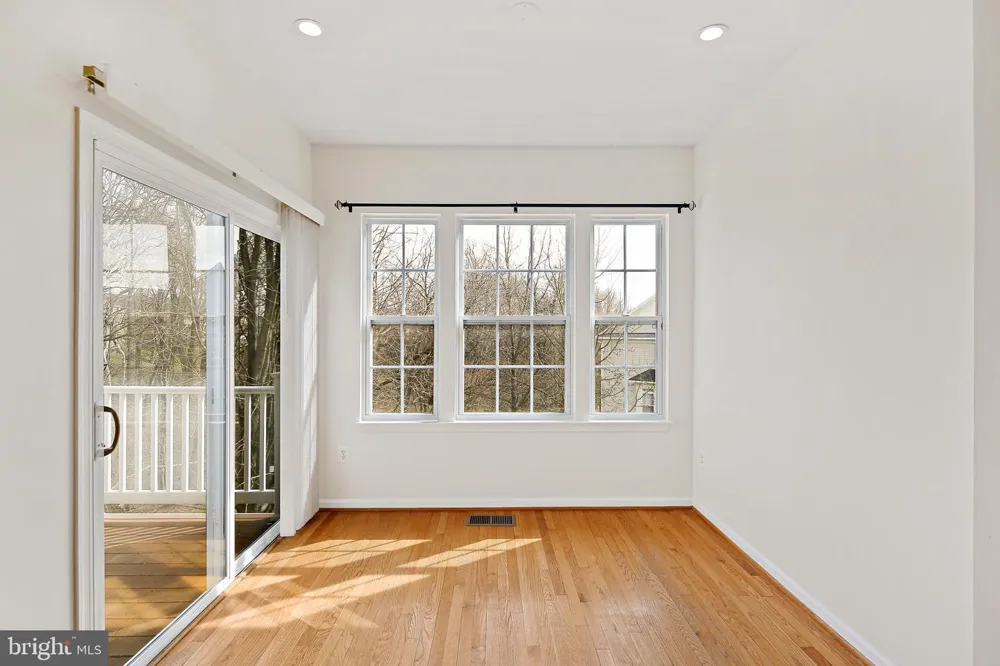 9939 FRAGRANT LILIES WAY Laurel, MD 20723