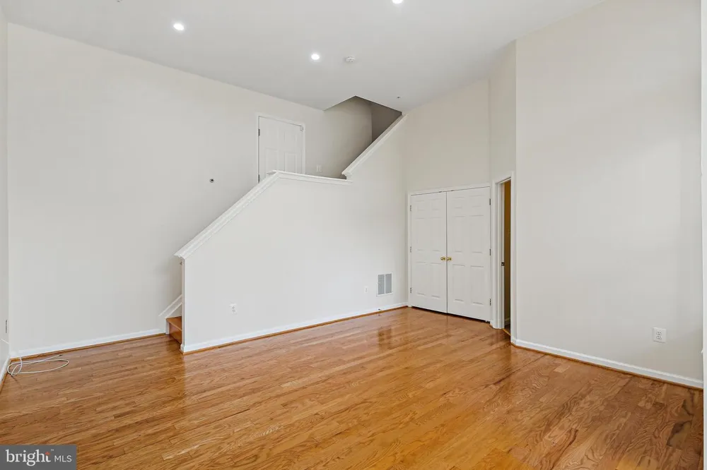 9939 FRAGRANT LILIES WAY Laurel, MD 20723