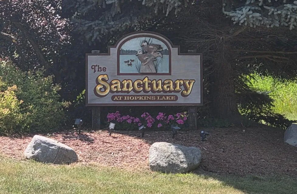 5449 W Golfside Drive Ludington, MI 49431