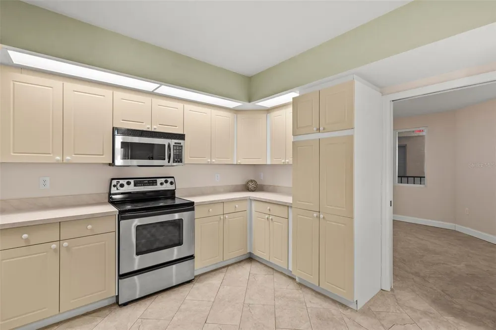 670 ISLAND WAY #800 Clearwater Beach, FL 33767