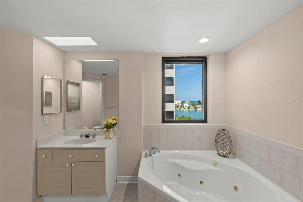 670 ISLAND WAY #800 Clearwater Beach, FL 33767