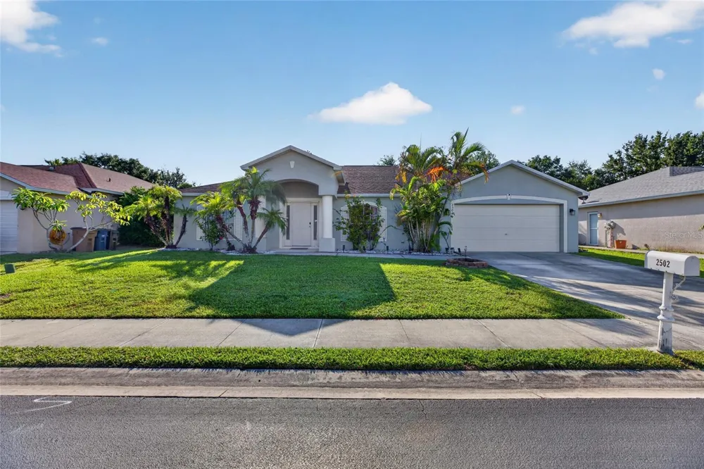2502 NATURE POINTE LOOP Fort Myers, FL 33905