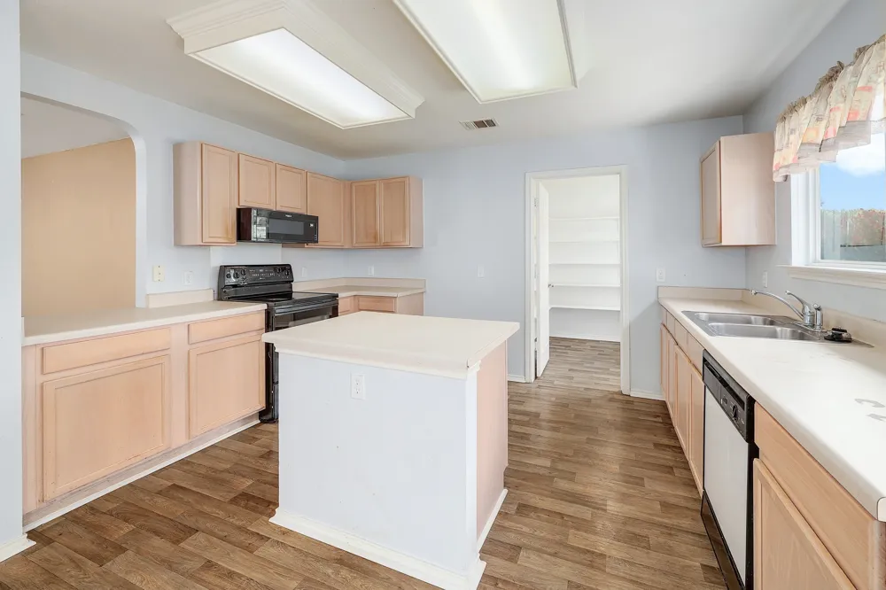 1621 Apollo Circle Round Rock, TX 78664
