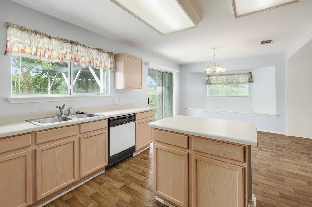 1621 Apollo Circle Round Rock, TX 78664