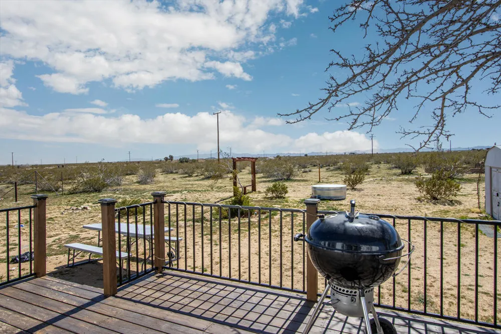 61186 Sespe Street Landers, CA 92285