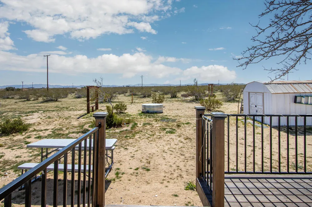61186 Sespe Street Landers, CA 92285