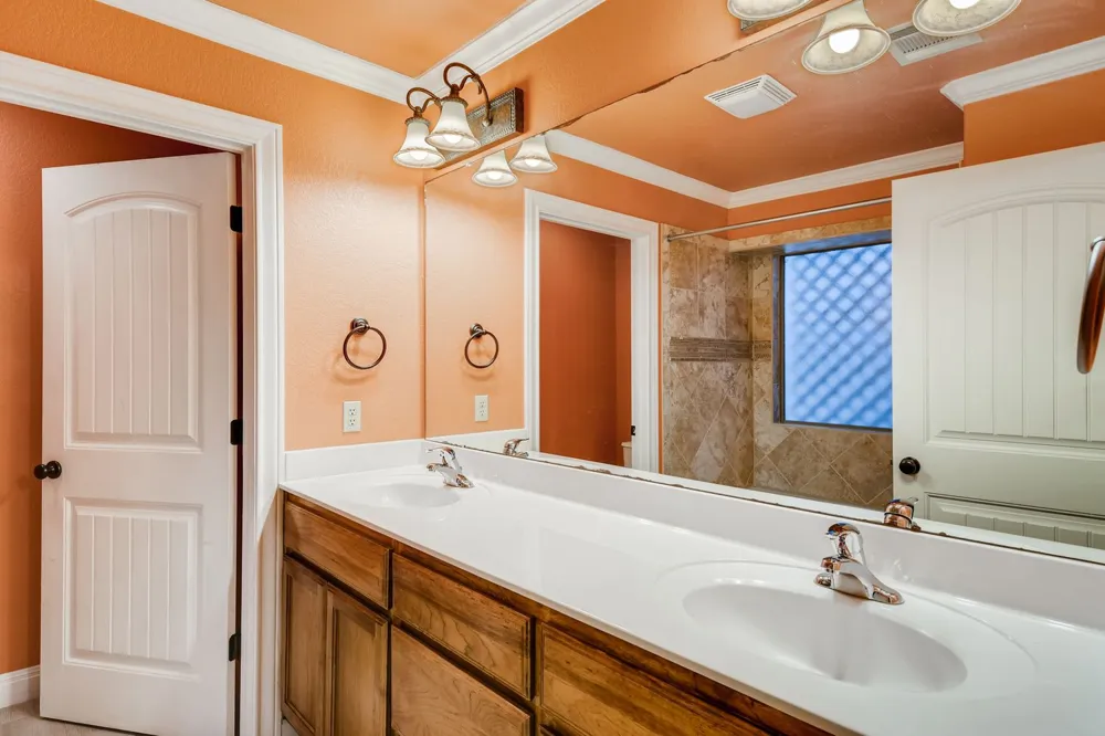 300 S Venture Boulevard S Lago Vista, TX 78645