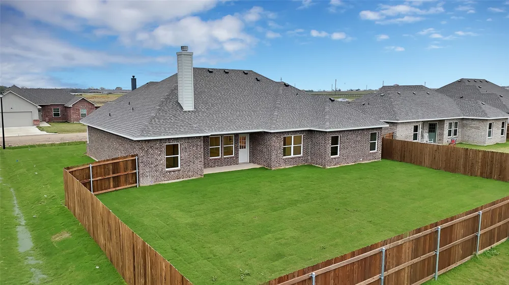109 Panther Loop Mabank, TX 75147