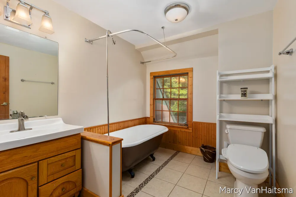 5837 Warner Street Allendale, MI 49401