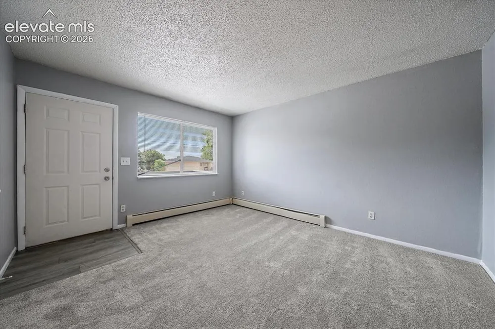 325 Bonnie Court Colorado Springs, CO 80916