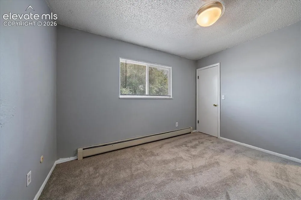 325 Bonnie Court Colorado Springs, CO 80916