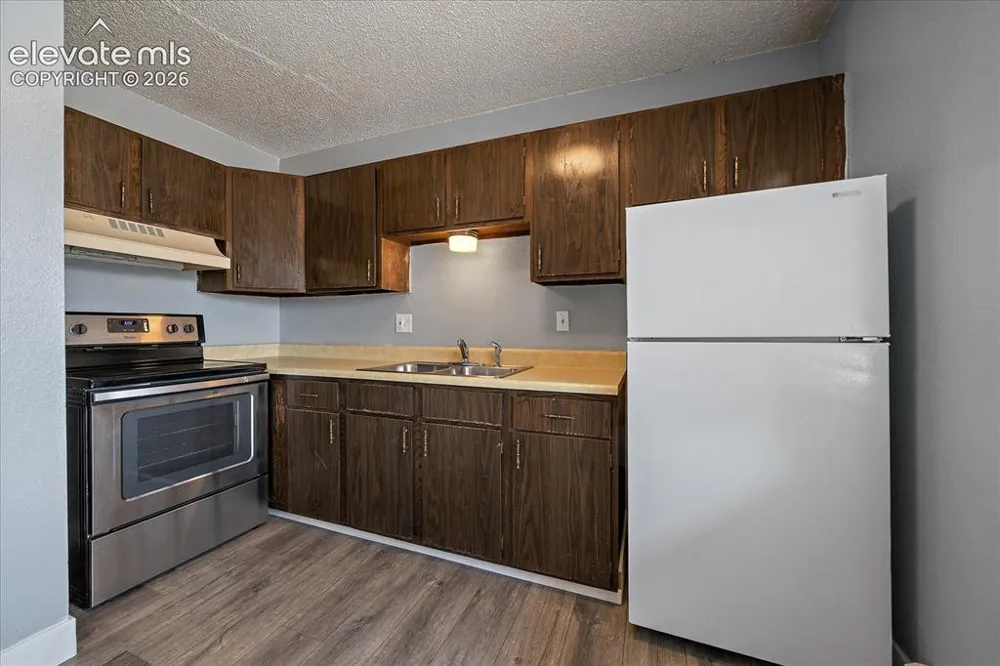 325 Bonnie Court Colorado Springs, CO 80916
