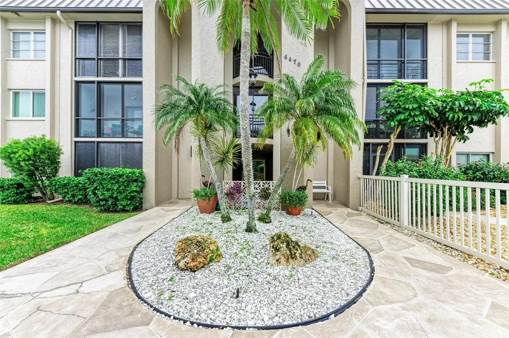 6470 HOLLYWOOD BOULEVARD #307 Sarasota, FL 34231