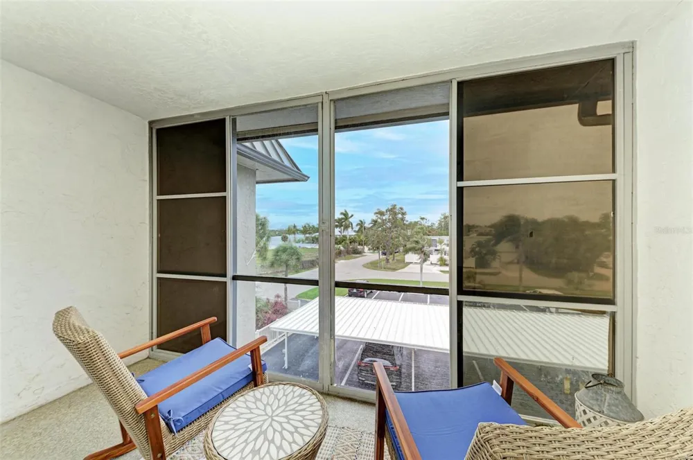 6470 HOLLYWOOD BOULEVARD #307 Sarasota, FL 34231
