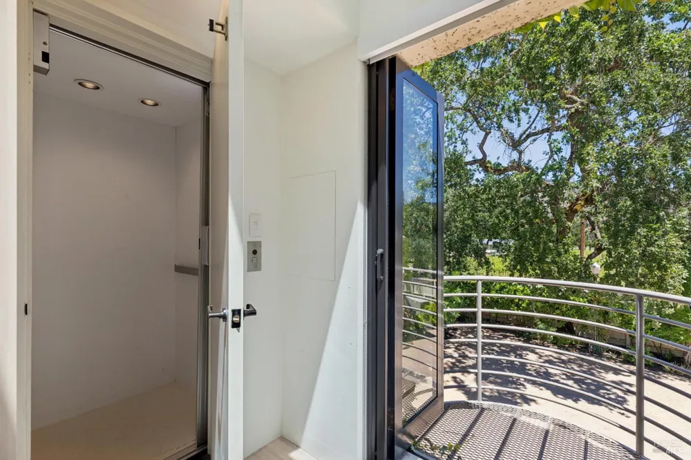 1110 Bale Lane Calistoga, CA 94515