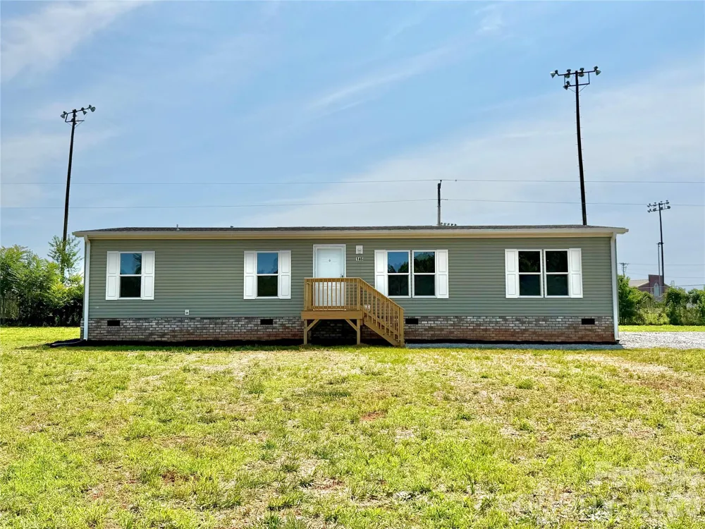 146 Con Lee Drive Olin, NC 28660