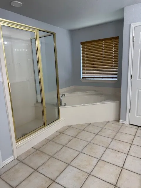 9703 Argyle Court Granbury, TX 76049