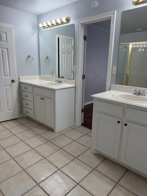9703 Argyle Court Granbury, TX 76049