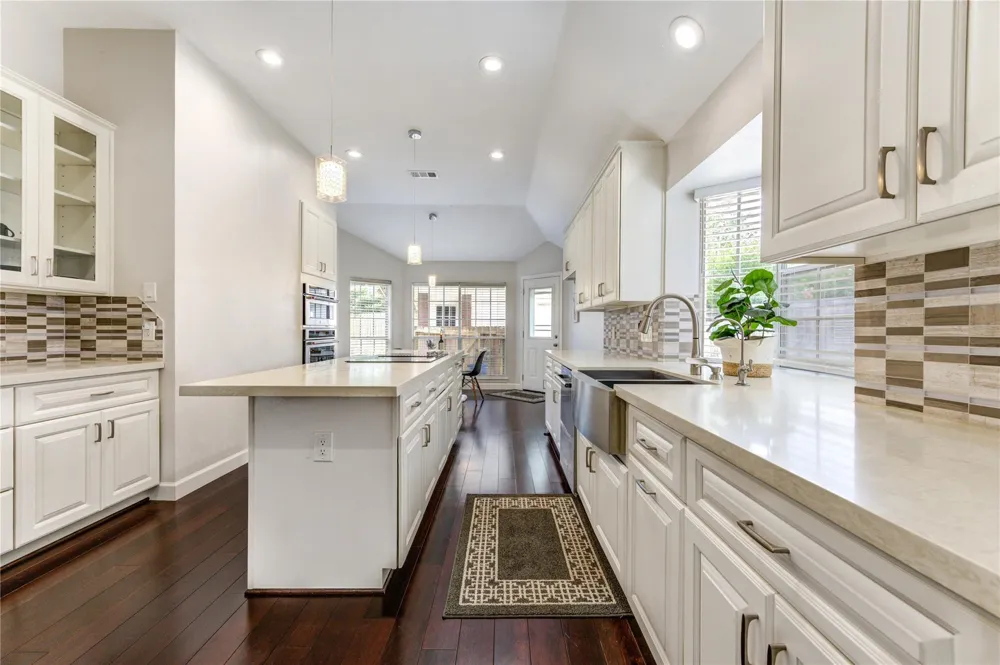 3223 Richland Drive Sugar Land, TX 77478