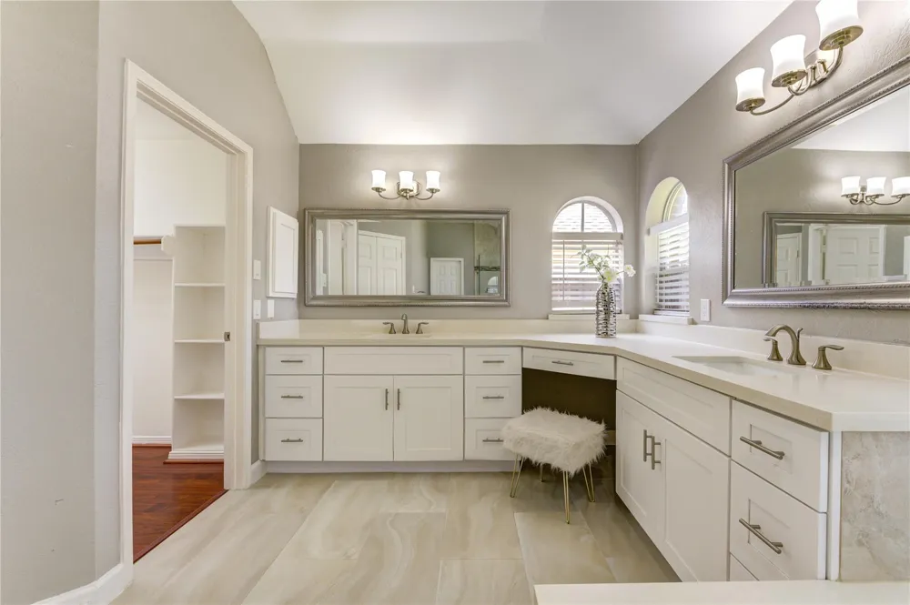 3223 Richland Drive Sugar Land, TX 77478